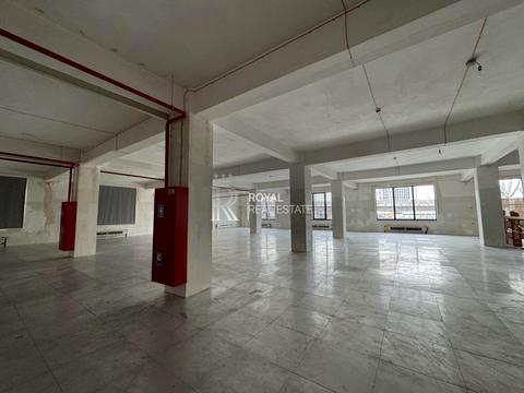 комерційна за адресою Науки просп., 40