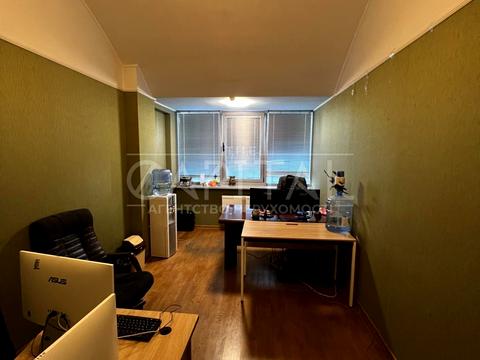 комерційна за адресою Антоновича вул. (Горького), 999