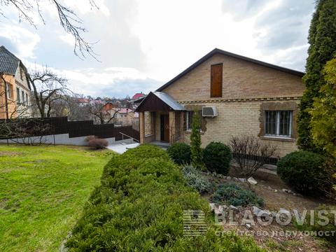 будинок за адресою Катерини Грушевської вул. (Генерала Доватора)