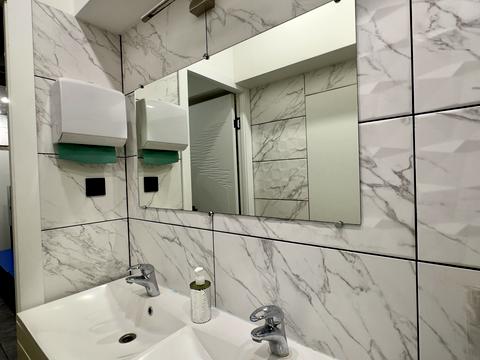 комерційна за адресою Красносільського вул., 71а