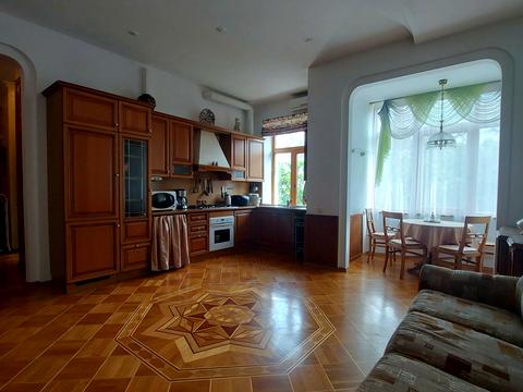 квартира за адресою Авіаконструктора Антонова вул., 2/32