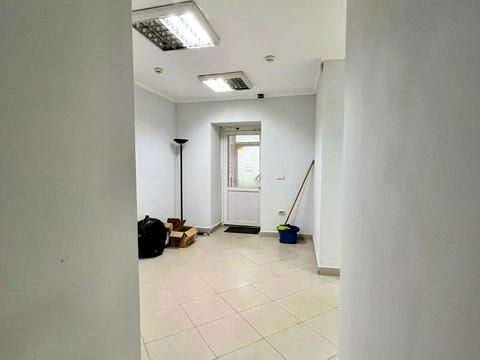 комерційна за адресою Кардинала Любомира Гузара вул., 27