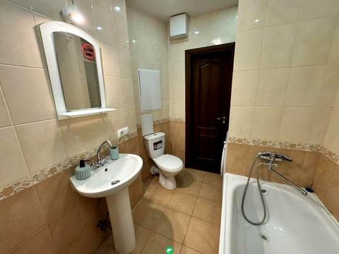 квартира за адресою Софії Русової вул., 1