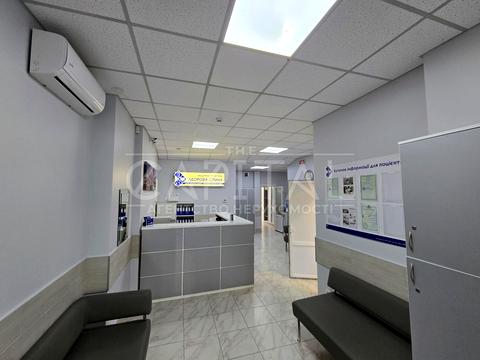 коммерческая по адресу 11-я линия ул., 4