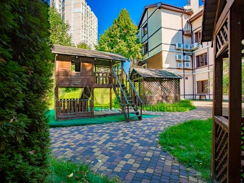 комерційна за адресою Лісківська вул., 26