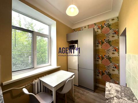 квартира за адресою Стадіонна вул., 8