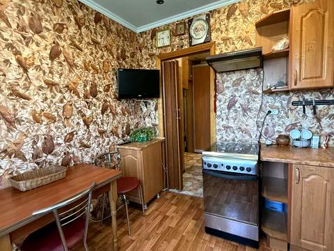 квартира за адресою Червоної Калини просп. (Володимира Маяковського), 18