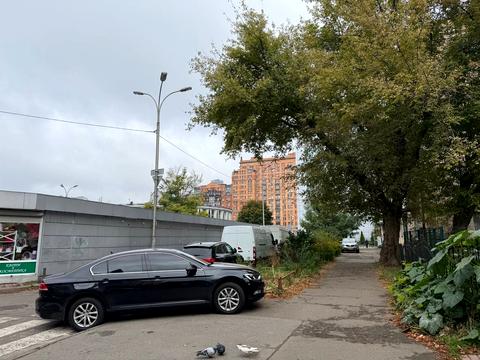 коммерческая по адресу Олександра Копиленка ул., 3