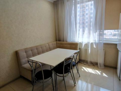 квартира за адресою Перлинна вул., 6