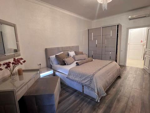 квартира за адресою Аркадійське плато вул. (Гагаринське плато), 9