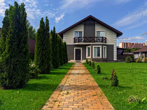 будинок за адресою Павла Полуботка вул., 1