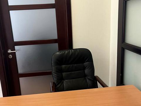 комерційна за адресою Київ, Євгена Чикаленка вул. (Пушкінська), 20