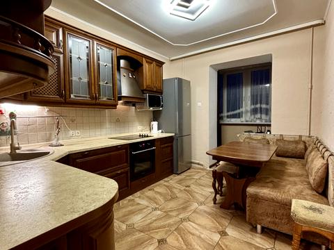 квартира за адресою Академіка Єфремова вул. (Командарма Уборевича), 19-А