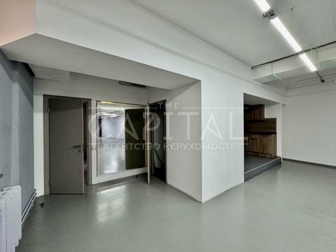 комерційна за адресою Лесі Українки бульв., 23б