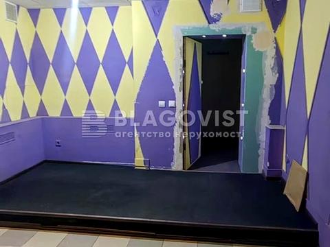 комерційна за адресою Князів Острозьких вул. (Московська), 39