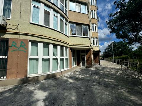 комерційна за адресою Михайла Драй-Хмари вул. (Маршала Тухачевського), 44