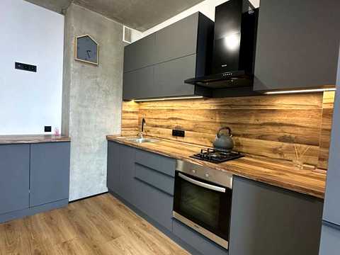 квартира за адресою Центральна вул., (Будинок 5)