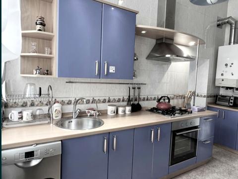 квартира за адресою Толстого Льва пл., 4