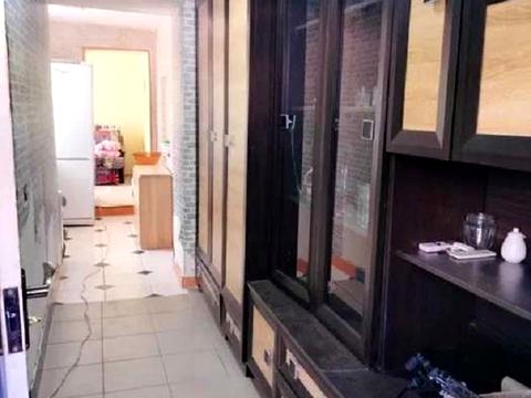 дом по адресу пгт. Великодолинское, Центральна ул.