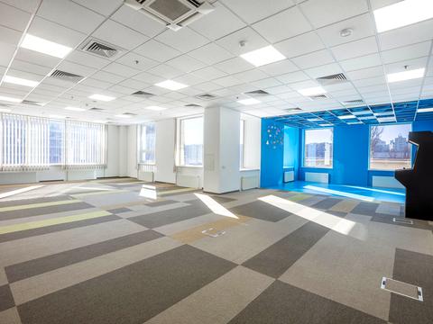 комерційна за адресою Жилянська вул., 75