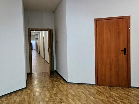 комерційна за адресою Сергія Подолинського вул. (Благоєва), 31Б