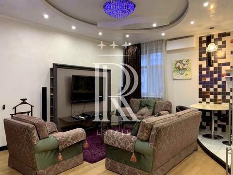 квартира за адресою Коновальця Євгена, 32б