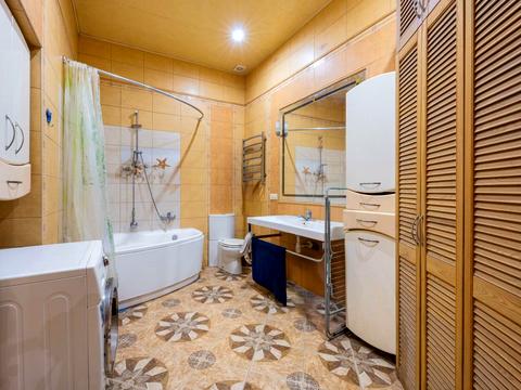 квартира за адресою Кука, 20