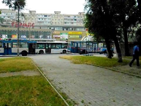 комерційна за адресою Героїв просп., 12