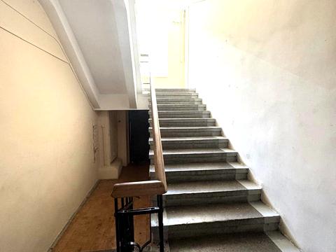 комерційна за адресою Лейпцизька вул., 2/37