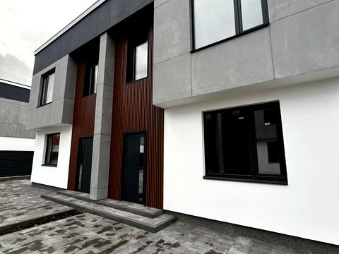 будинок за адресою Каштанова