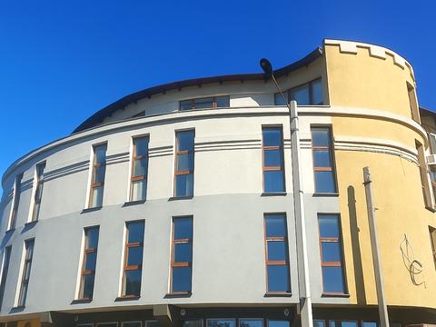 коммерческая по адресу Побратимів, 1