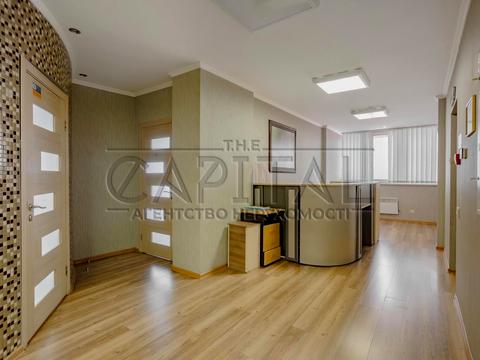 комерційна за адресою Жилянська вул., 101