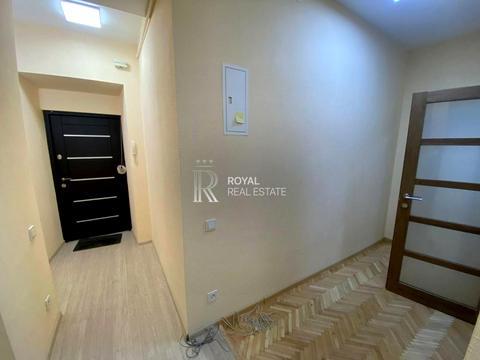 комерційна за адресою Кловський узвіз, 14/24