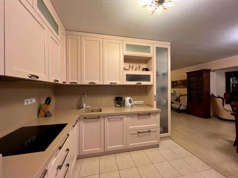 квартира за адресою Олександра Довженка вул., 14/1