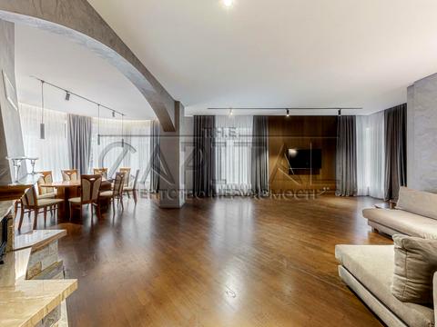 будинок за адресою Козин