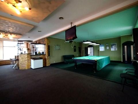 комерційна за адресою Конституційна вул., 15