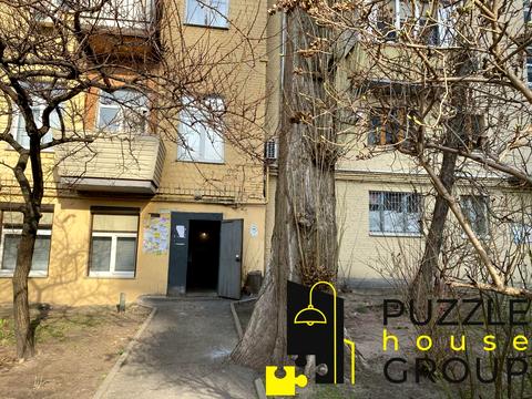 комерційна за адресою Джона Маккейна вул. (Івана Кудрі), 9