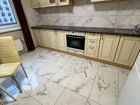квартира за адресою Перлинна вул., 7