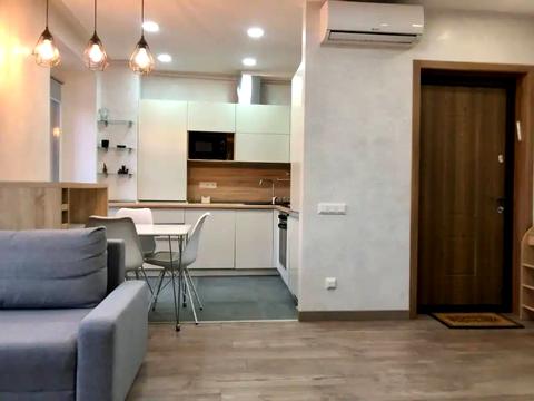 квартира по адресу Левка Лукʼяненка ул. (Василия Жуковского), 16, 18, 20, 24