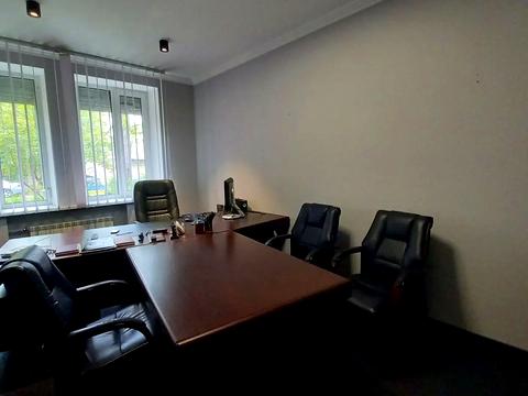 комерційна за адресою Печерський узвіз, 18