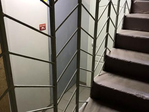 комерційна за адресою Раїси Окіпної вул., 4