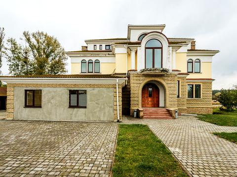 комерційна за адресою Риболовецька вул., 1