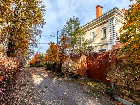 будинок за адресою Лісна