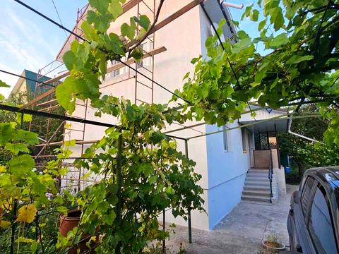 будинок за адресою вул. Взуттєва, 10