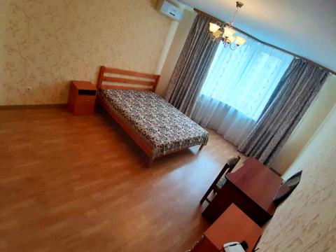 квартира за адресою Анни Ахматової вул., 30