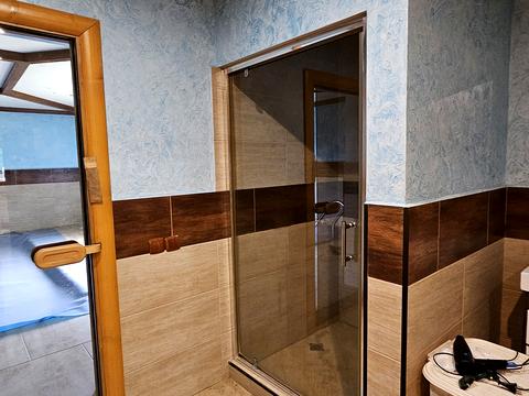 дом по адресу Лесі українки