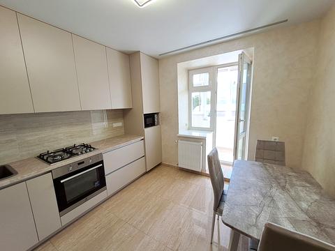 квартира за адресою Степана Бандери просп., 83-А