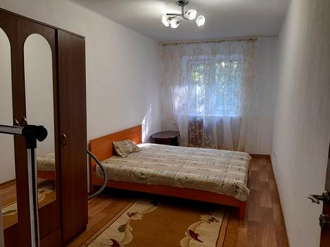 квартира за адресою Довженка вул., 8