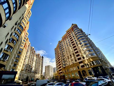 квартира за адресою В'ячеслава Чорновола вул., 27