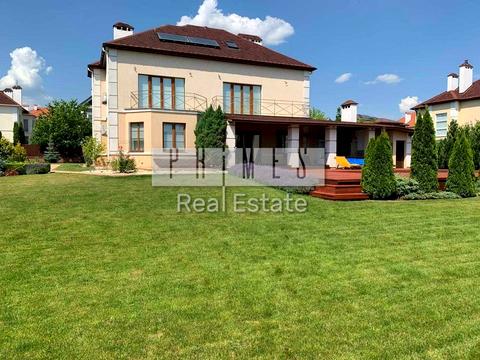 будинок за адресою Ясна